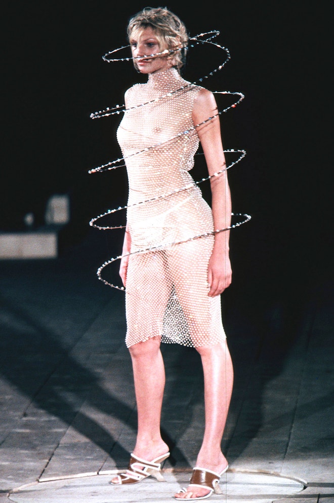 Kolekce jaro - léto 1999, ALEXANDER MCQUEEN