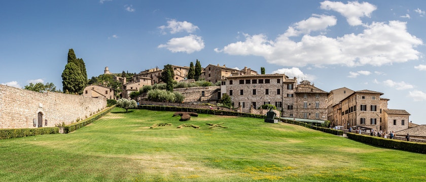 Italské Assisi: Město dvou světců a zrodu jedné globální křesťanské tradice