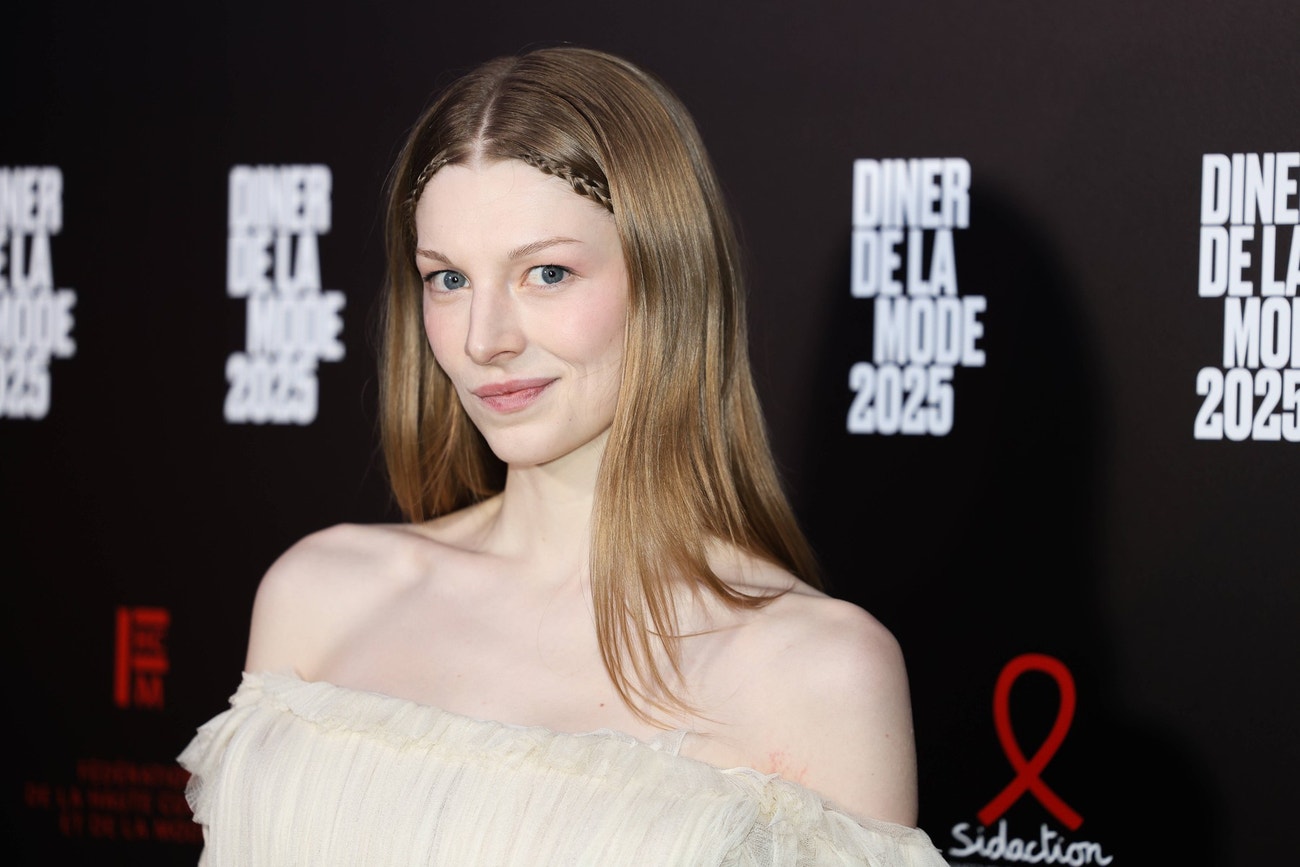 Hunter Schafer na Dîner de la mode v Paříži, 30. ledna 2025