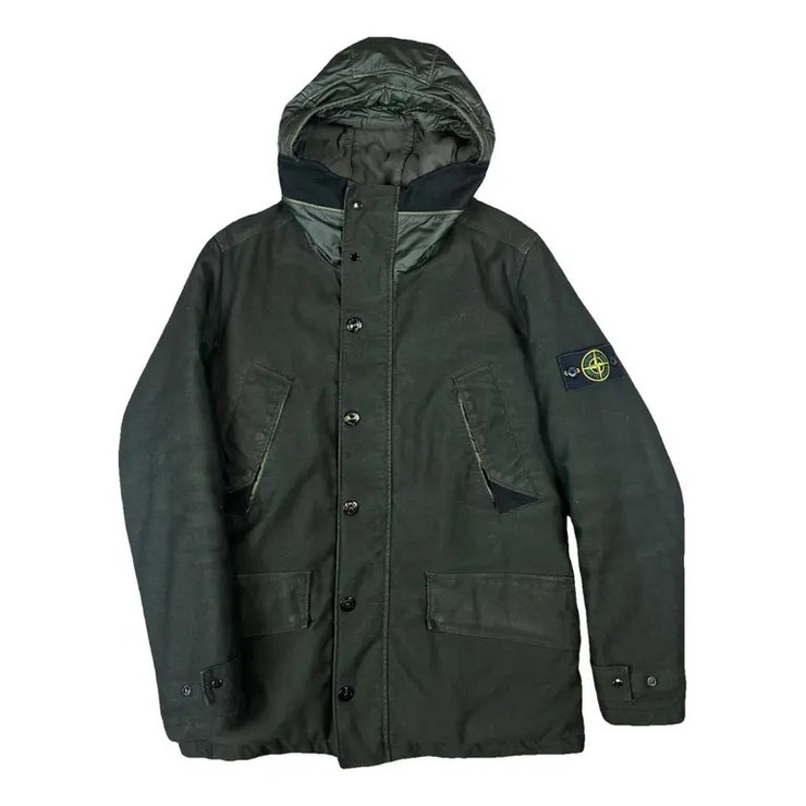 Klasická plátěná khaki parka, STONE ISLAND, prodává Vestiaire Collective, 283 €