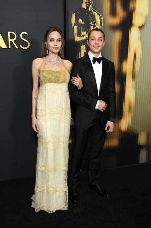 Angelina Jolie a Knox Jolie-Pitt na Governors Awards 2024