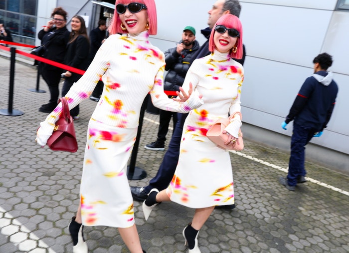 Street style Milan Fashion Week, únor 2025