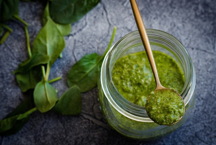 Bazalkové pesto