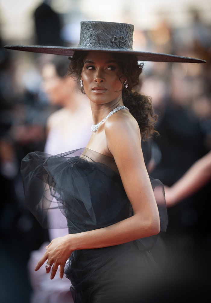 Cindy Bruna se šperky Chopard na filmovém festivalu v Cannes, 2023