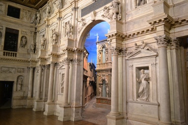 Italská Vicenza: Město okázalé architektury, šperků a luxusních kabelek