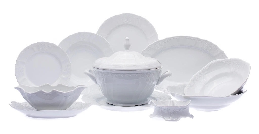 Jídelní souprava z bílého českého porcelánu, THUN, prodává Porcelánový svět, 5 490 Kč