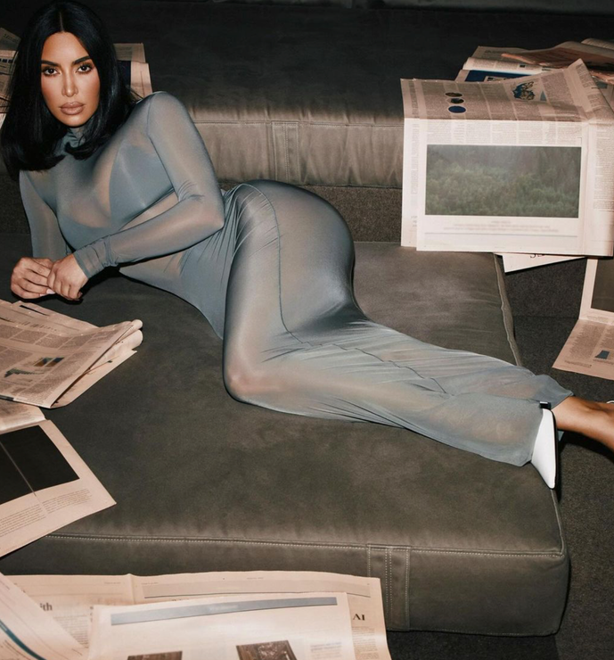 Fenomén Kim Kardashian: Od konturování přes body positivity po bizarně vypadající anti-aging